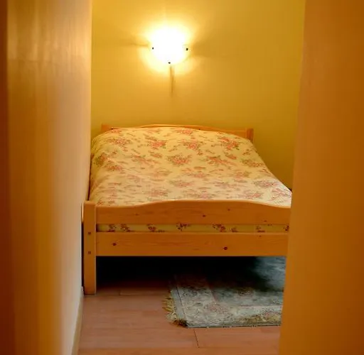 בית אירוח Anna *